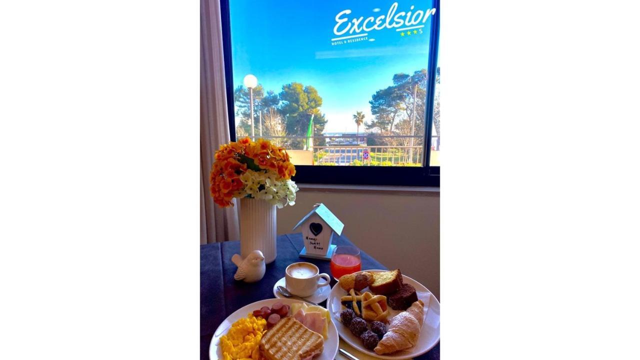 Hotel Excelsior Montesilvano Marina Exteriör bild