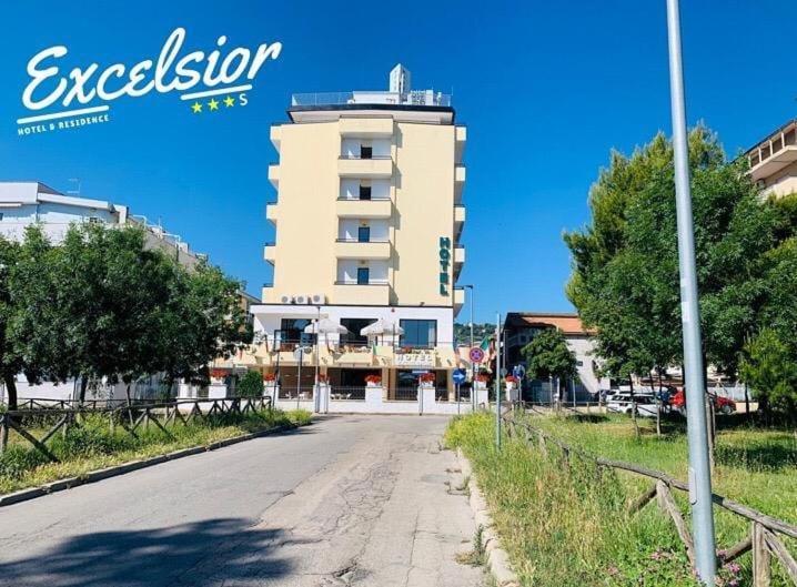 Hotel Excelsior Montesilvano Marina Exteriör bild